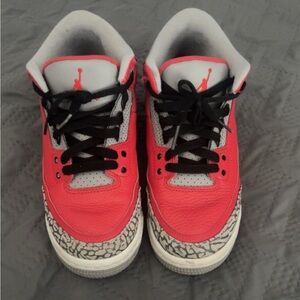 Jordan retro SE unite